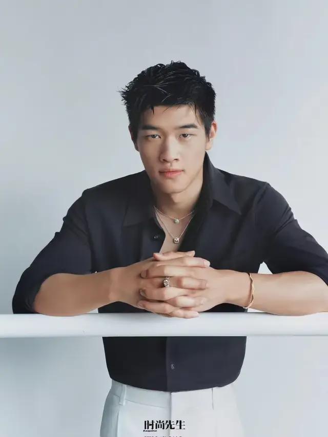 sika赢球！冠军珠宝有啥玄学～新利体育注册入口郑钦文戴Mes(图4)